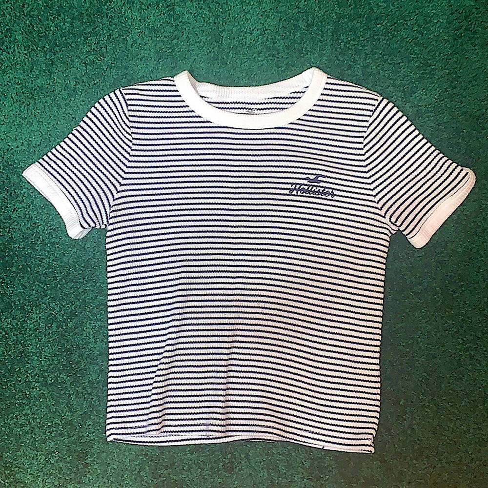 Hollister Womens S crop top sweater black and white